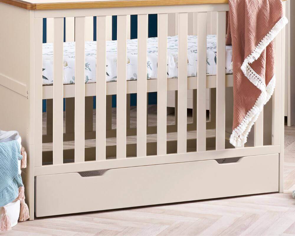  Obaby Evie Mini Cot Under Draw - Under Cot View - Bedroom Setting