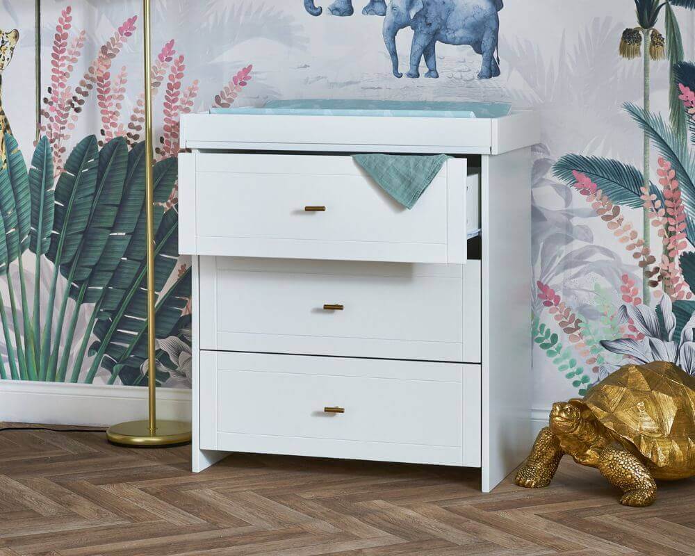 Obaby White Evie Changing 3 Draw Unit - Bedroom Setting