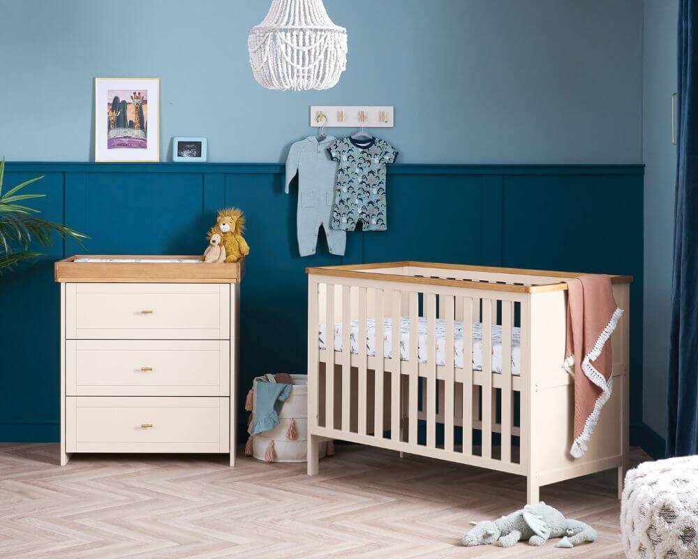 Obaby Cashmere Evie Cot Bed - Bedroom View